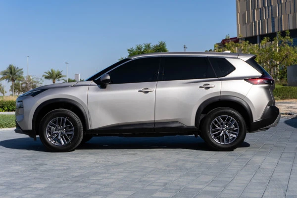  Серебро Nissan Xtrail Photo 2