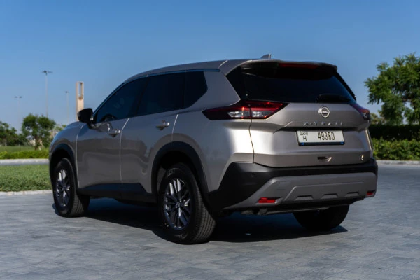  Серебро Nissan Xtrail Photo 3