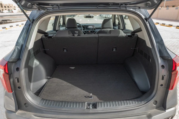  Dark Grey KIA Seltos Photo 12