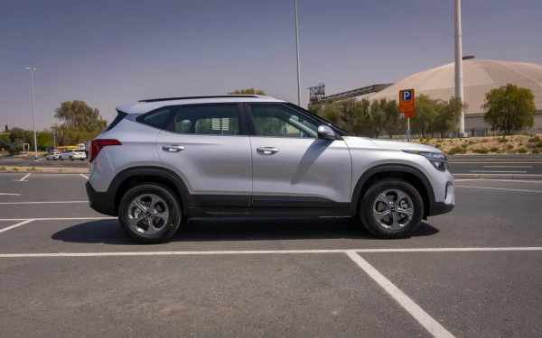 Urban Gray Pearl KIA Seltos Photo 6