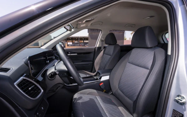  Urban Gray Pearl KIA Seltos Photo 8