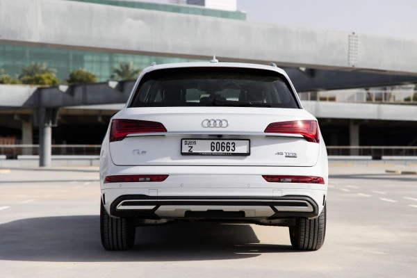  Белый Audi Q5 45TFSI quattro Photo 3