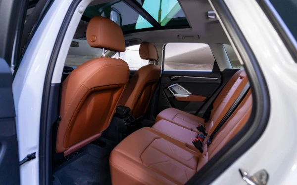  White Audi Q3 Photo 7