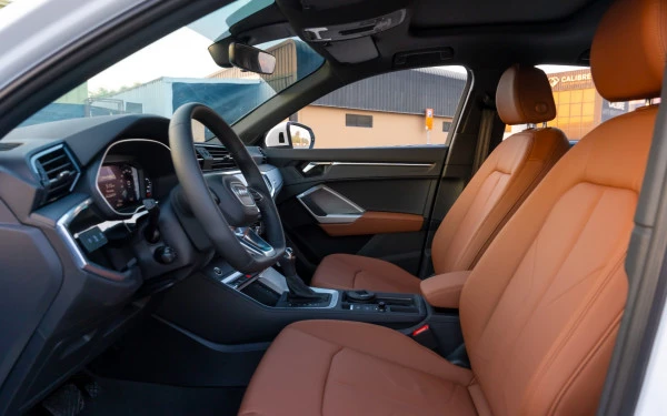  Белый Audi Q3 Sportback Photo 5