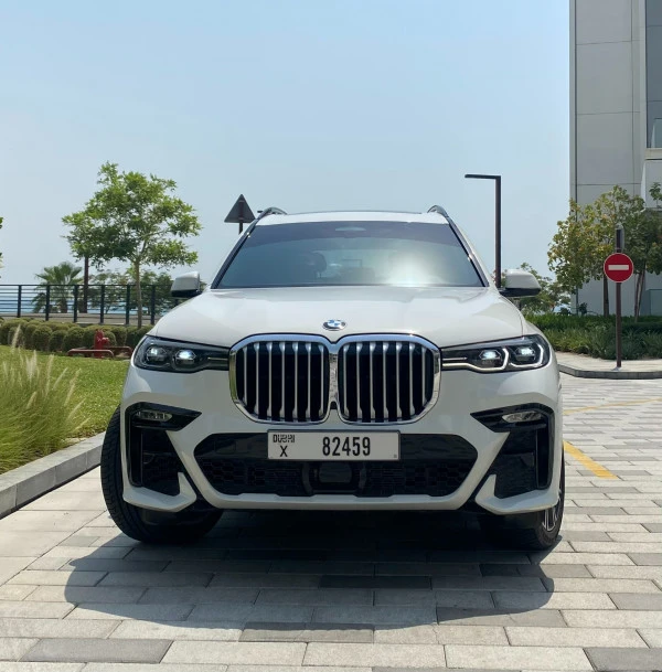  Белый BMW X7 Photo 2