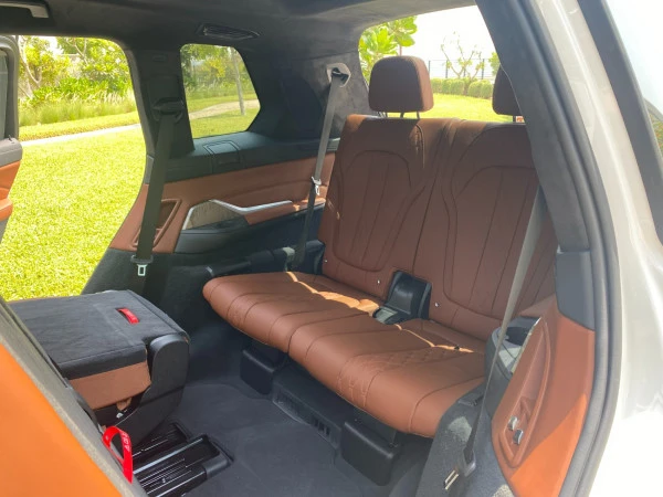  Белый BMW X7 Photo 5