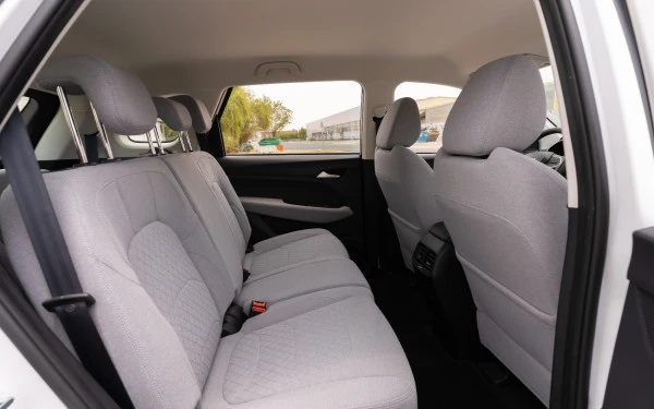  Белый Chevrolet Captiva Photo 7