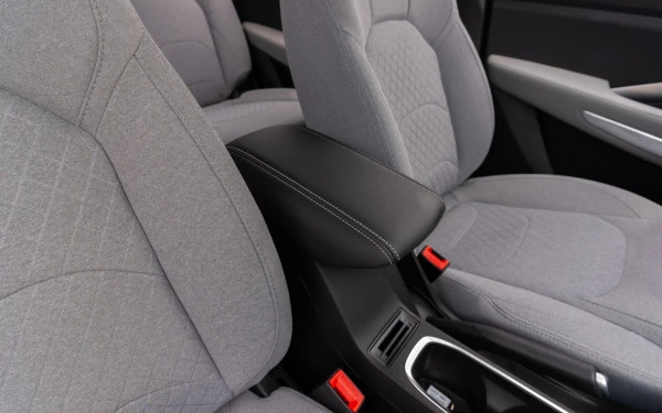  Белый Chevrolet Captiva Photo 9