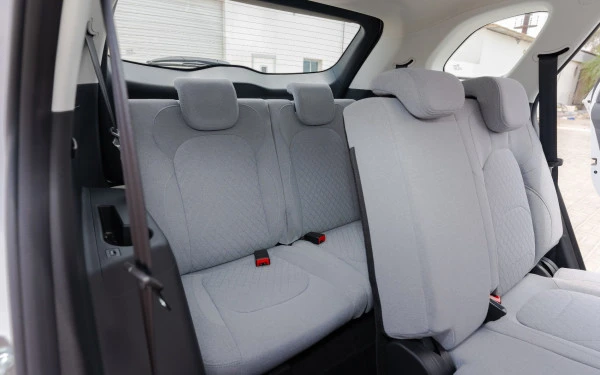  Белый Chevrolet Captiva Photo 8