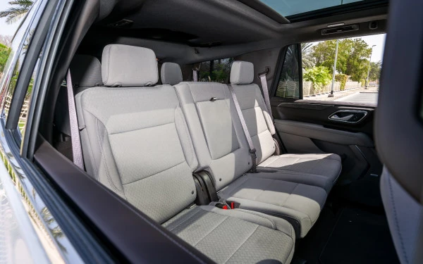  Белый Chevrolet Tahoe Photo 7