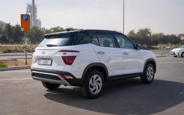  White Hyundai Creta Photo 4