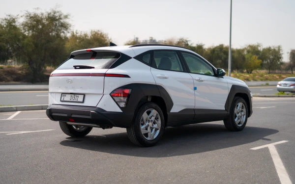  Белый Hyundai Kona Photo 6