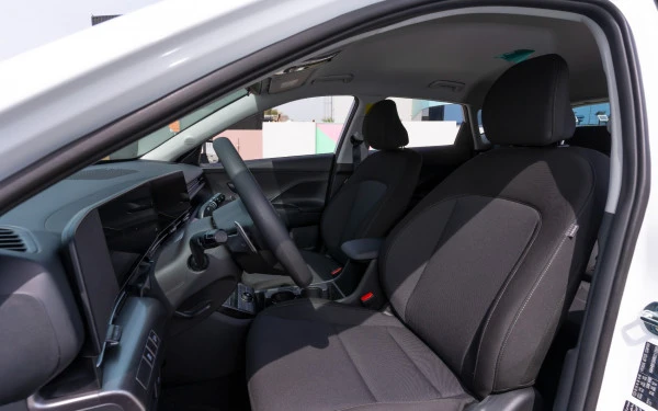  Белый Hyundai Kona Photo 8