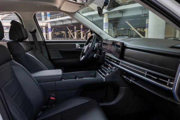  Белый Hyundai Santa Fe Photo 8