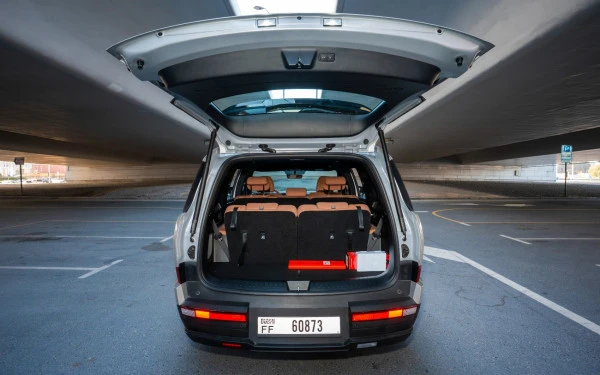  Белый Hyundai Santa Fe Photo 18