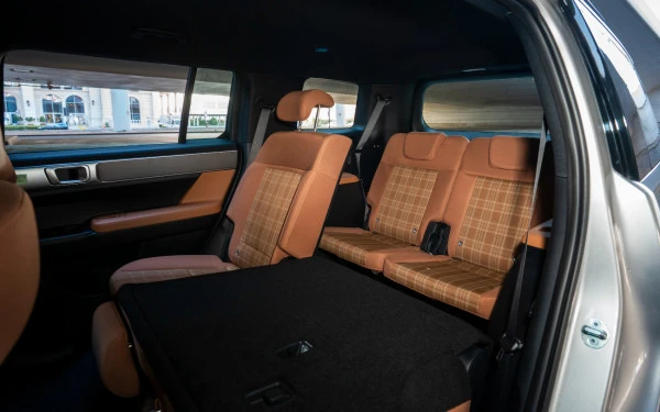  Белый Hyundai Santa Fe Photo 19