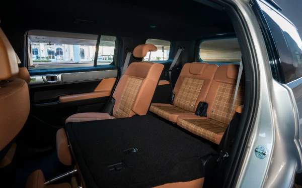  Белый Hyundai Santa Fe Photo 23