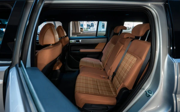  Белый Hyundai Santa Fe Photo 24