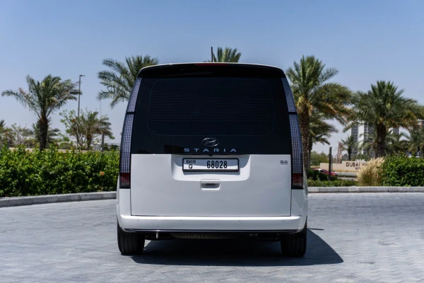  Белый Hyundai Staria S9 Photo 4