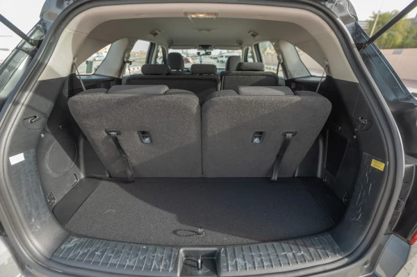  White KIA Seltos Photo 12