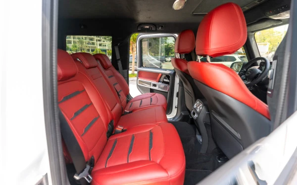  Белый Mercedes G63 AMG Photo 11