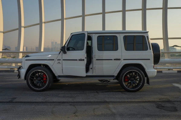  Белый Mercedes G63 AMG Photo 2