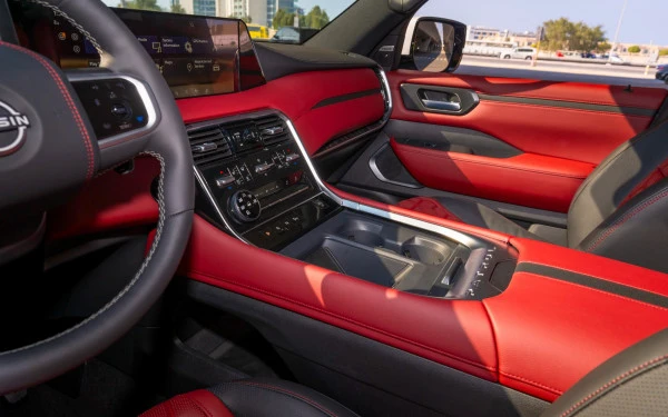  White Nissan Patrol Platinum V6 Photo 6