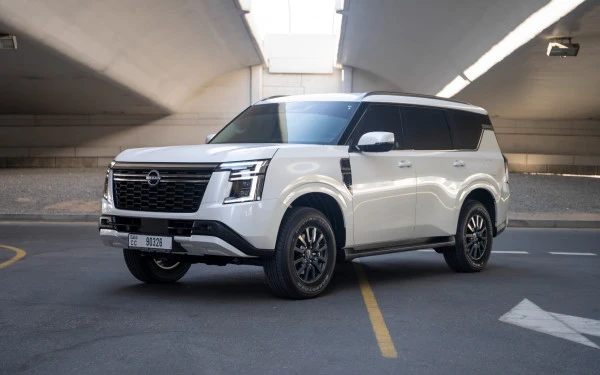  White Nissan Patrol Platinum V6 Photo 2