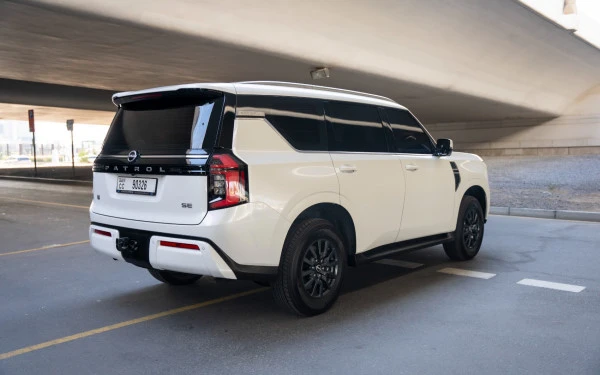  White Nissan Patrol Platinum V6 Photo 4