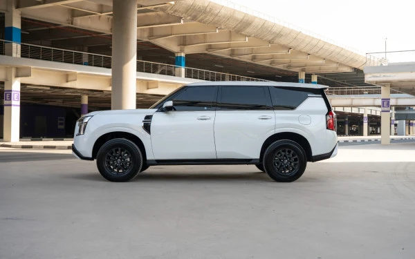 White Nissan Patrol Platinum V6 Photo 3