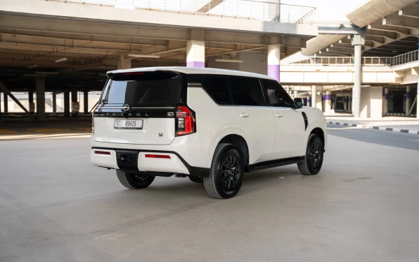  White Nissan Patrol Platinum V6 Photo 5
