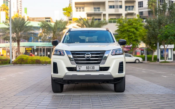  Белый Nissan Xterra Photo 3