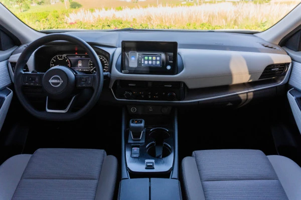  Белый Nissan Xtrail Photo 7