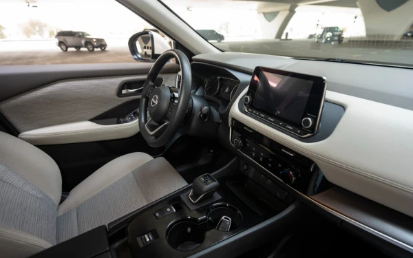  Белый Nissan X-Trail Photo 7