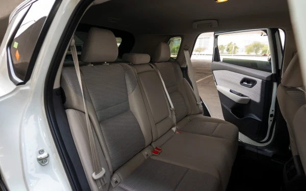  Белый Nissan X-Trail Photo 10