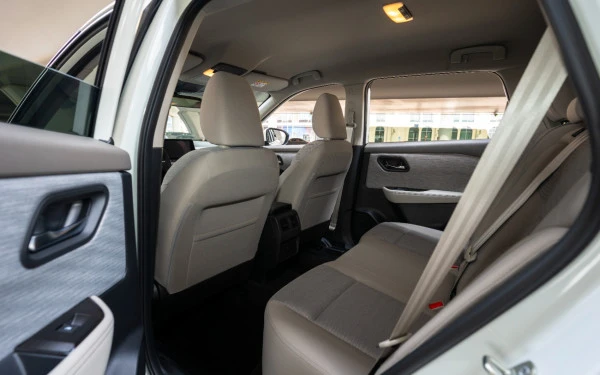  Белый Nissan X-Trail Photo 11