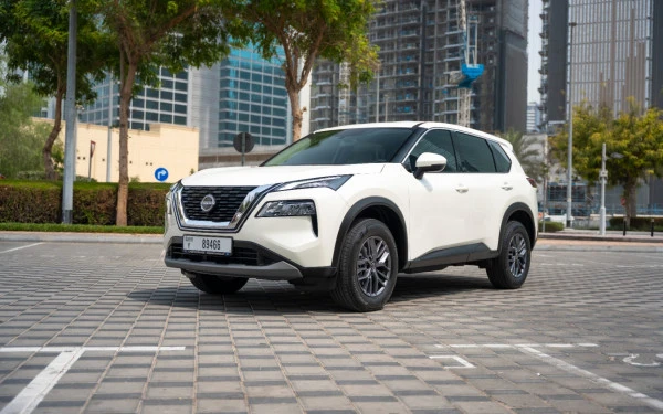  Белый Nissan X-Trail Photo 2