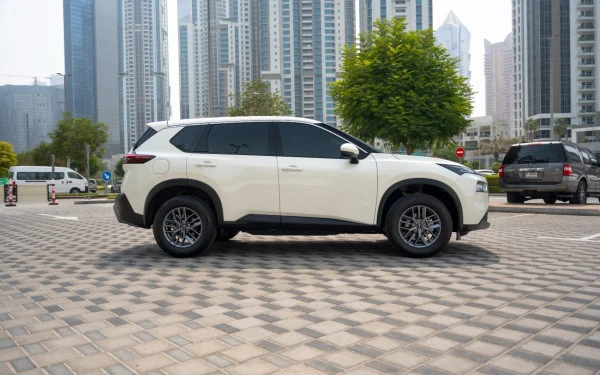  Белый Nissan X-Trail Photo 6