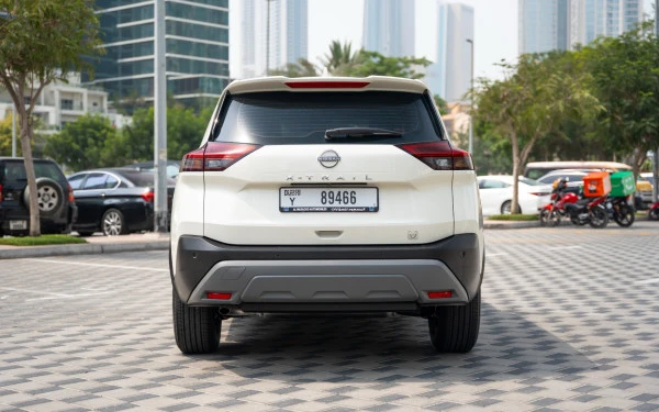  Белый Nissan X-Trail Photo 8