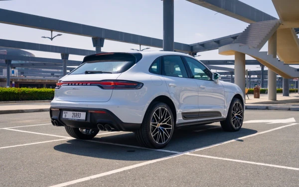  Белый Porsche Macan Photo 2