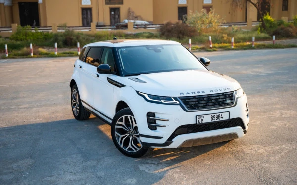  White Range Rover Evoque Photo 3
