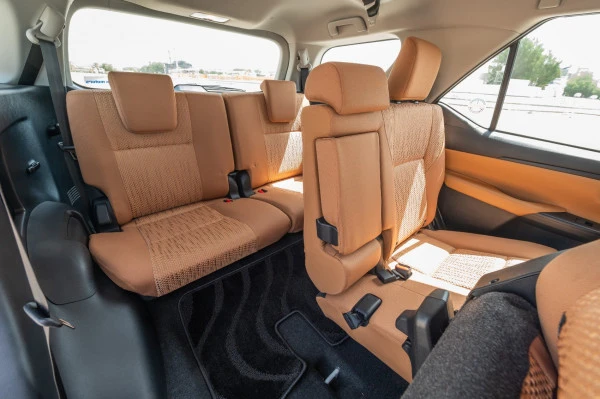  White Toyota Fortuner Photo 11