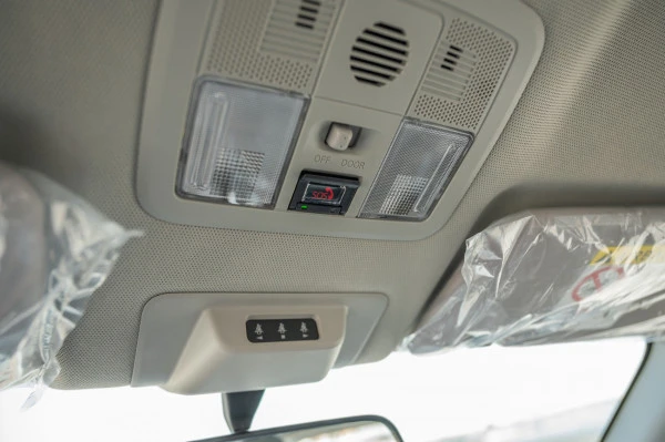  Белый Toyota Raize Photo 5