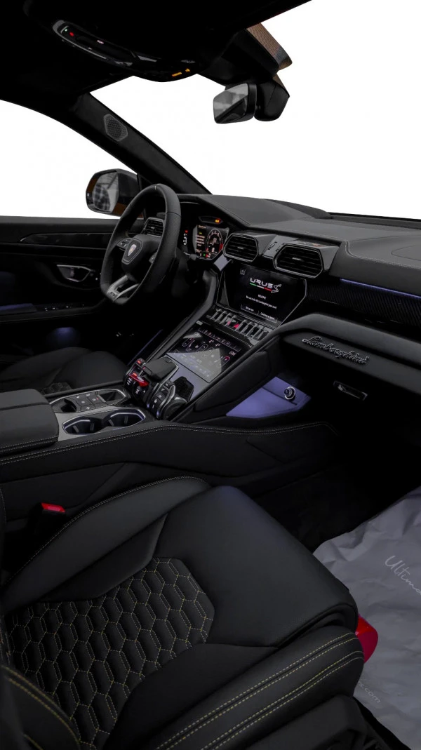  Yellow Lamborghini Urus Photo 7